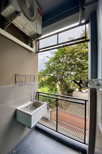 Bathroom 10