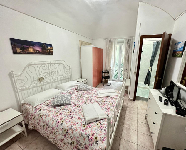 Others 2, B&B Da Lisa, Torino