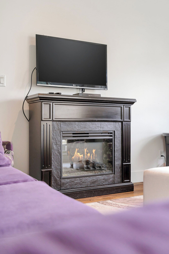 Bedroom 4, Chic Haven Stylish 3 Bedroom, Fraser Valley