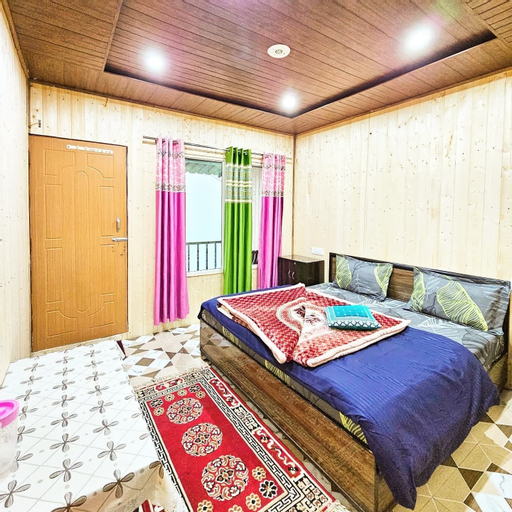 Room 4, Chopta Gaurav Hotel, Chamoli