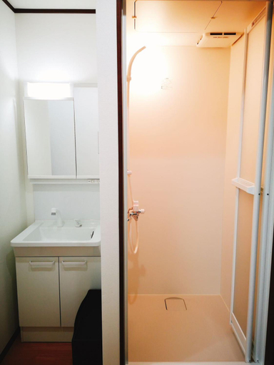 Bathroom 2, Retreat Tengachaya 旅趣 天下茶屋, Osaka