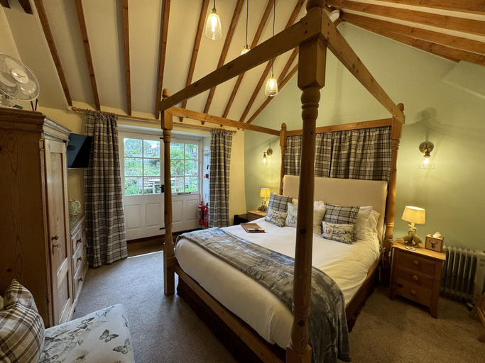 Bedroom 2, Guiting Guest House, Gloucestershire