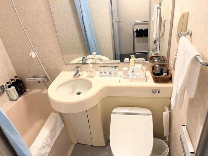 Bathroom 5
