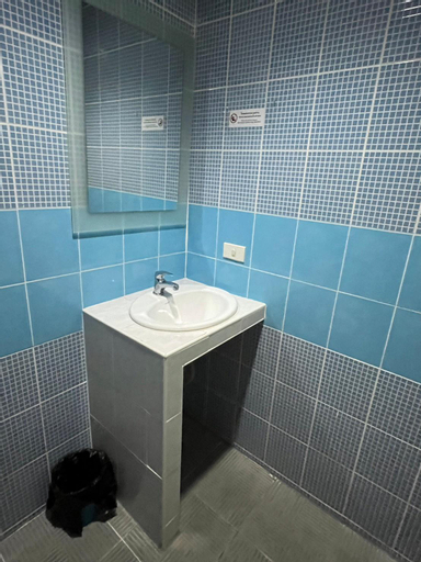 Bathroom 4