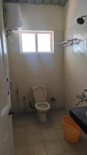 Bathroom 4