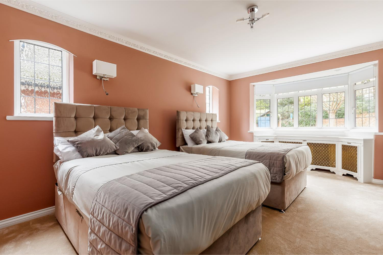 Bedroom 1, Traditional Family House Near Beach -Great Garden!, Bournemouth