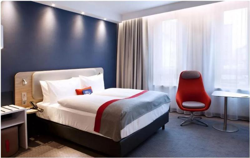 Bedroom 13