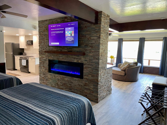 Others 2, 1,000 Springs Riverhouse, Twin Falls