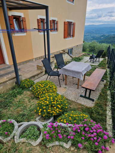 Others 5, GuestHouse Flora, Koper