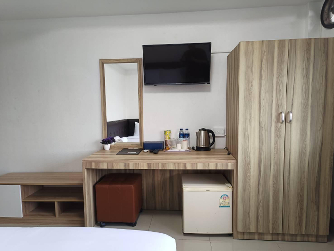 Bedroom 8