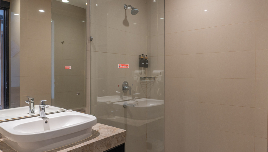 Bathroom 26
