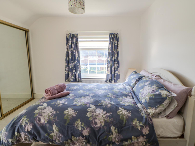 Bedroom 2, Rosewood Cottage, Durham