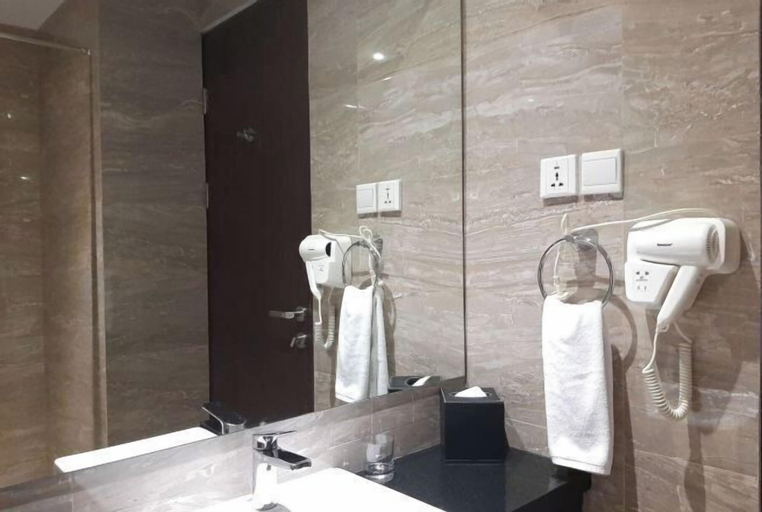 Bathroom 4