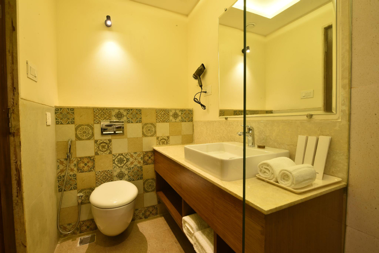 Bathroom 7