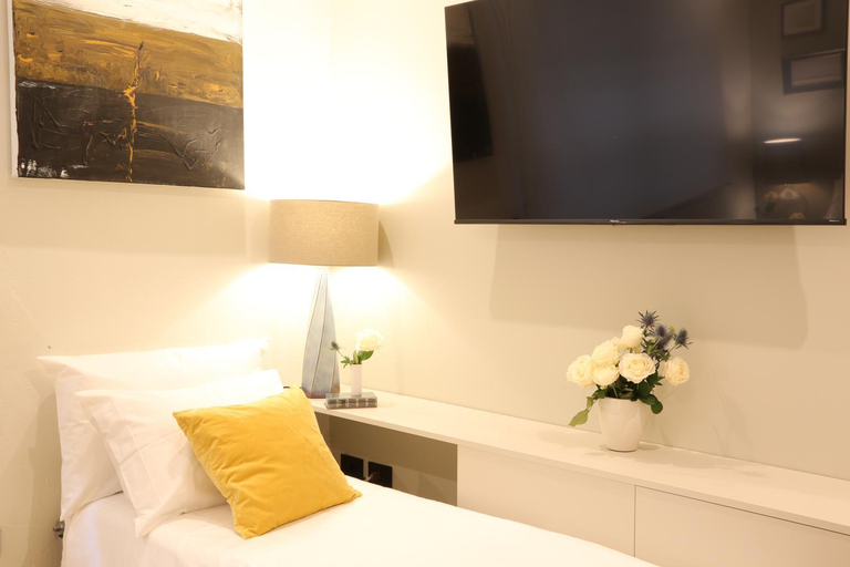 Others 4, Meyland suites centro, Milano