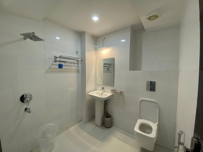 Bathroom 4, Hotel The Reverent Ganga, Dehradun