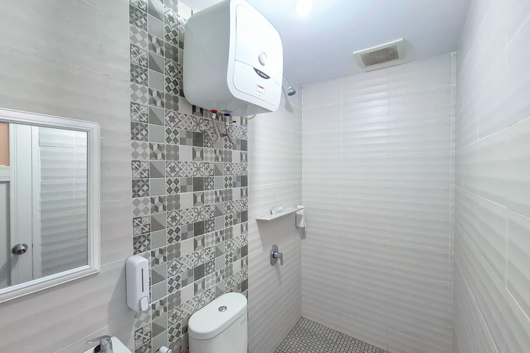 Bathroom 3, Omah Kampoeng Near UKSW Salatiga Mitra RedDoorz, Salatiga