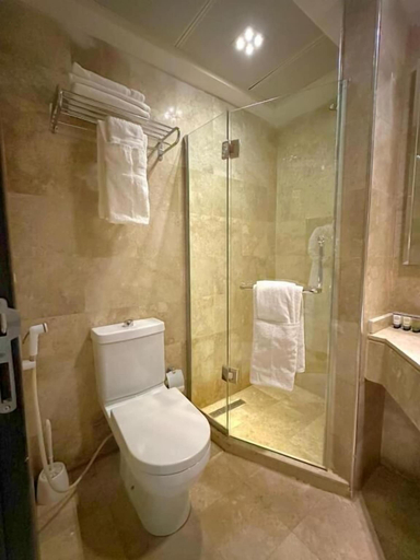 Bathroom 4, Wahdat Khair Hotel, Makkah