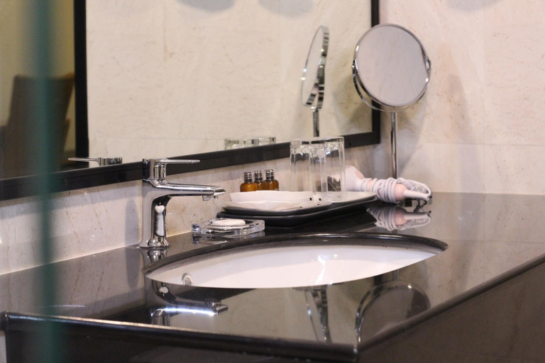Bathroom 4