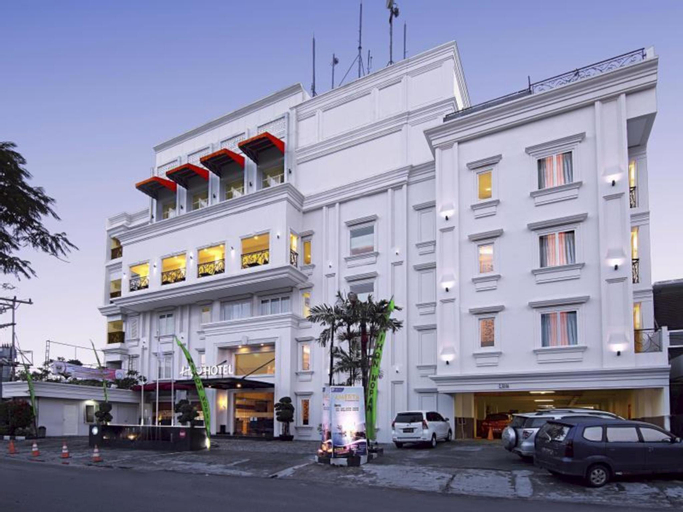 Exterior 2