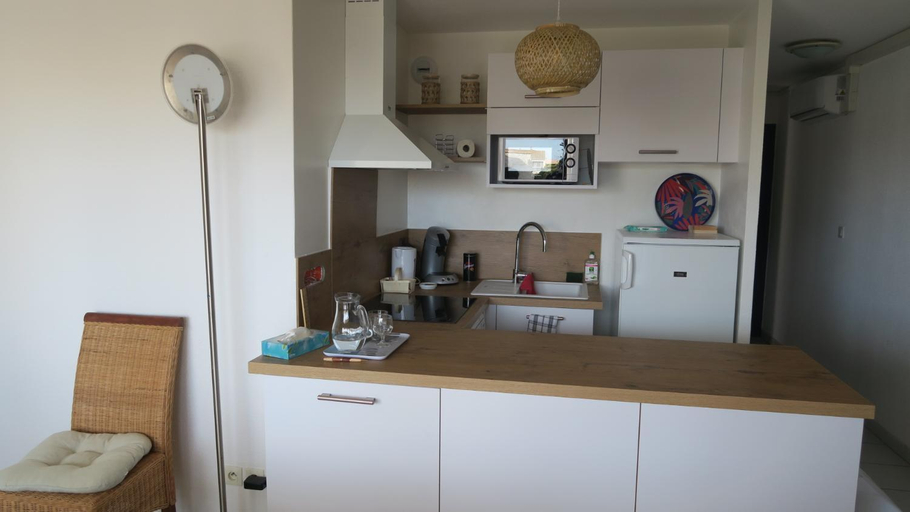 Others 4, Sol-y-Days Mayflower, appartements climatises residence avec piscine proche centre, Gard