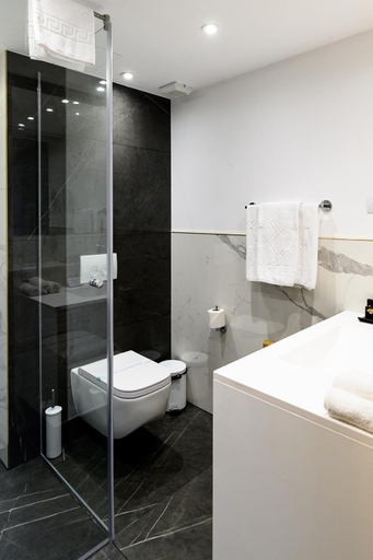 Bathroom, Iza Hotel, Sighetu Marmatiei