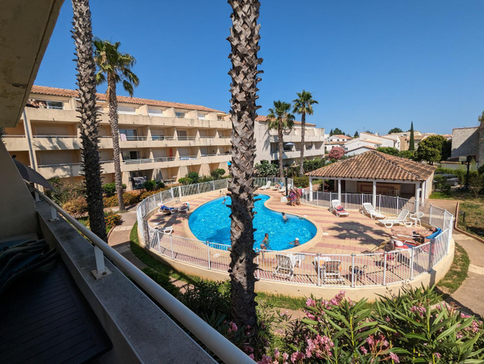 Others 3, Sol-y-Days Mayflower, appartements climatises residence avec piscine proche centre, Gard