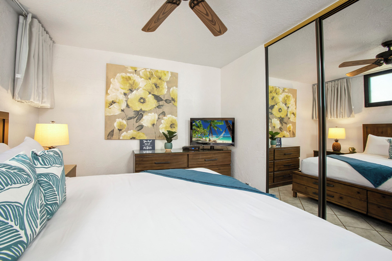 Bedroom 3, Ocean and Pool View at Papakea Resort with Parking, Maui