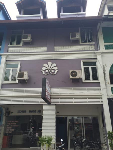 Nawaporn Place, Phuket Island