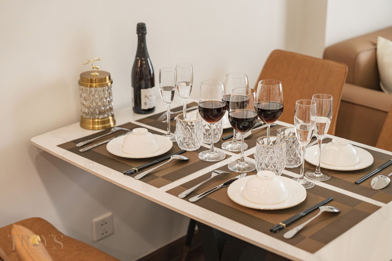 Dining Room 6
