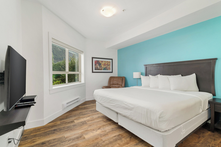 Bedroom 3, Chic Haven Stylish 3 Bedroom, Fraser Valley