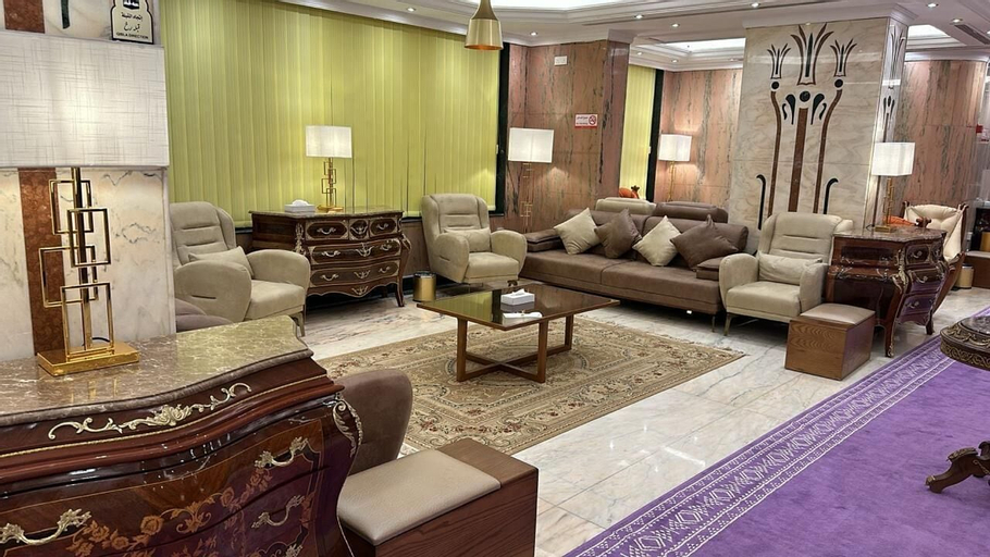 Zilal Alnuzala, Makkah