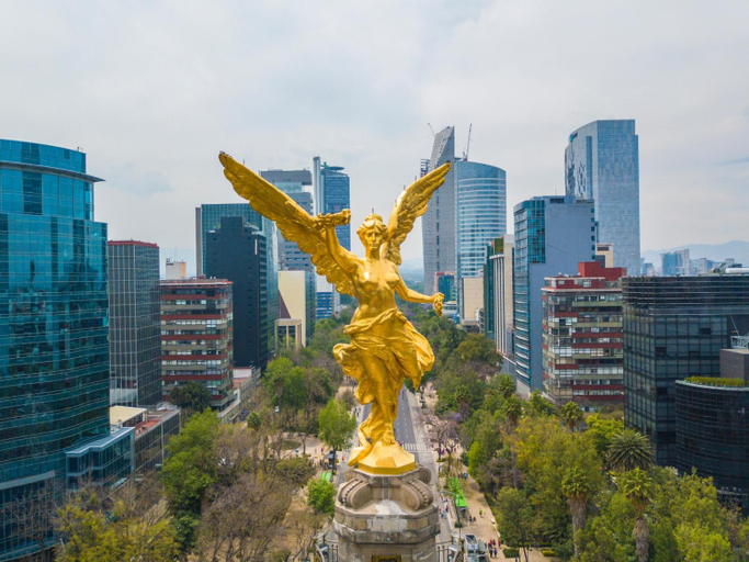 Others 5, Xolo stays, Mexico City
