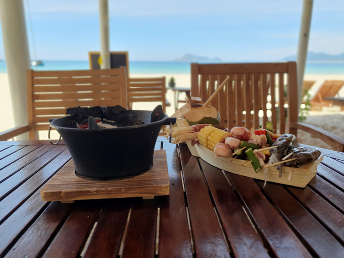Food & Drinks 5, Lucky Spot Beach Bungalow, Sông Cầu