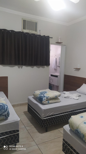 Others 2, Pousada Quarto completo ar,wi fi e garagem gratuita, Aparecida