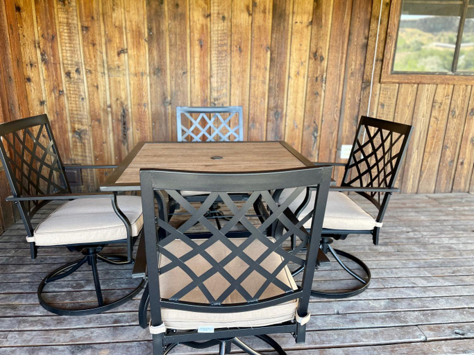 Others 3, 1,000 Springs Riverhouse, Twin Falls