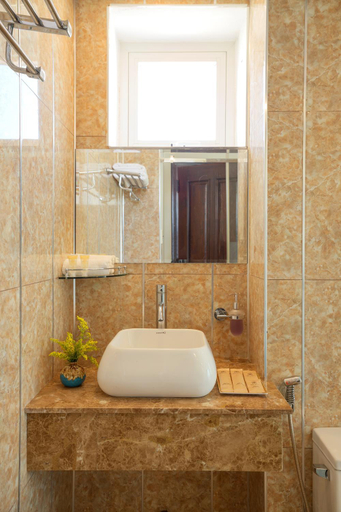 Bathroom 2, Minh Tuyet Luxury Hotel, Nha Trang