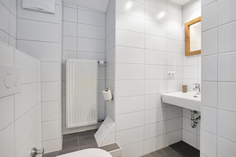 Bathroom 29
