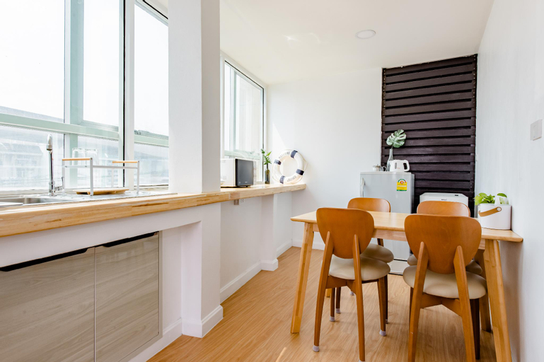 Dining Room 6