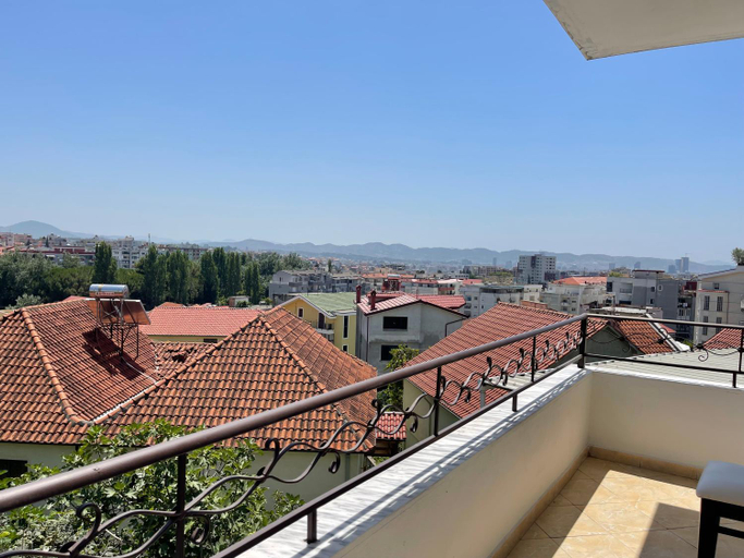 Others 3, Private Rooms 2 - City & Mountain Views & Free Parking & WiFi, Tiranës