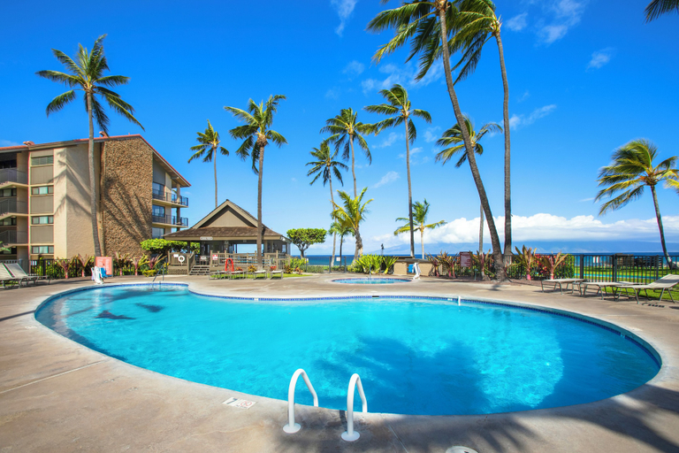 Sport & Beauty 5, Ocean and Pool View at Papakea Resort with Parking, Maui