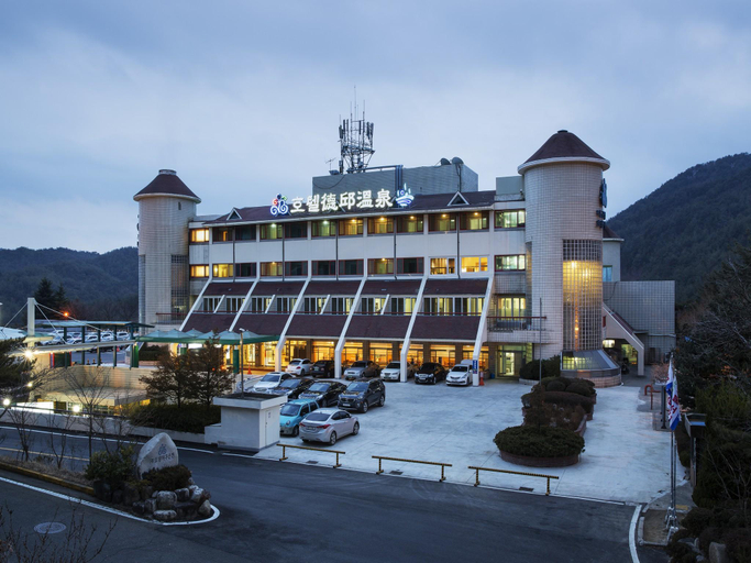 Exterior & Views 1, Dukgu Hot Spring Hotel, Uljin