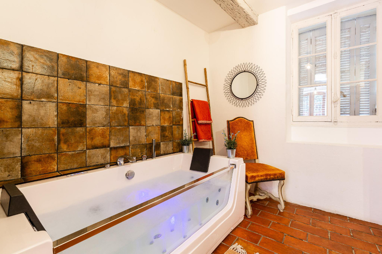 Bathroom 7