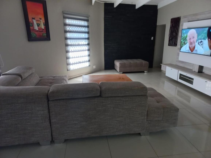 Others 5, Chasba Airbnb, Bojanala