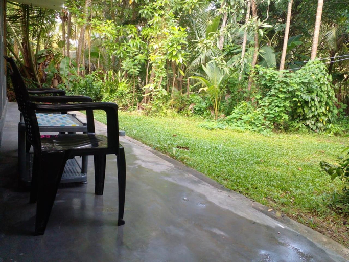 Others 5, Villa Ameliya, Habaraduwa