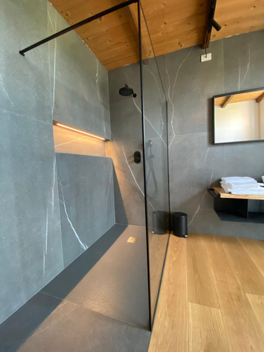 Bathroom 7