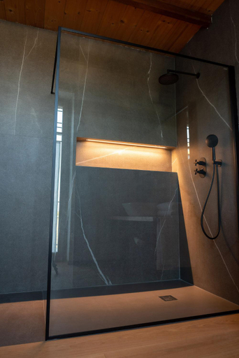 Bathroom 6