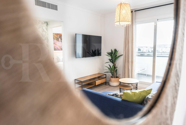Others 2, Stylish apartments with balcony & parking near the beach by REMS, Málaga