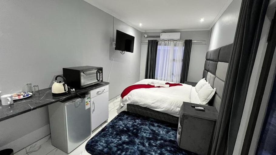 Others 5, The Pearls guest house, Thabo Mofutsanyane