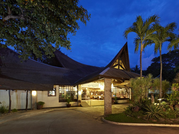 Public Area 3, Matabungkay Beach Hotel, Lian
